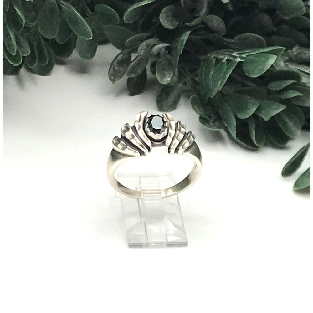 Sterling Silver Gothic Claw Ring With Black Gemstone